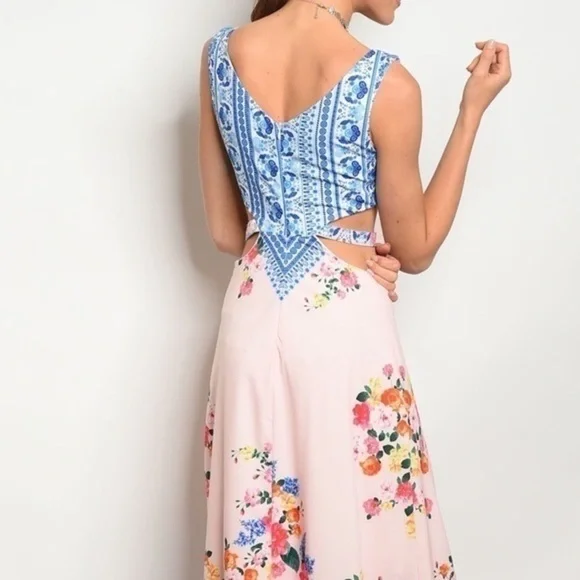 Pink / Blue Floral Maxi Dress - Picture 2 of 3